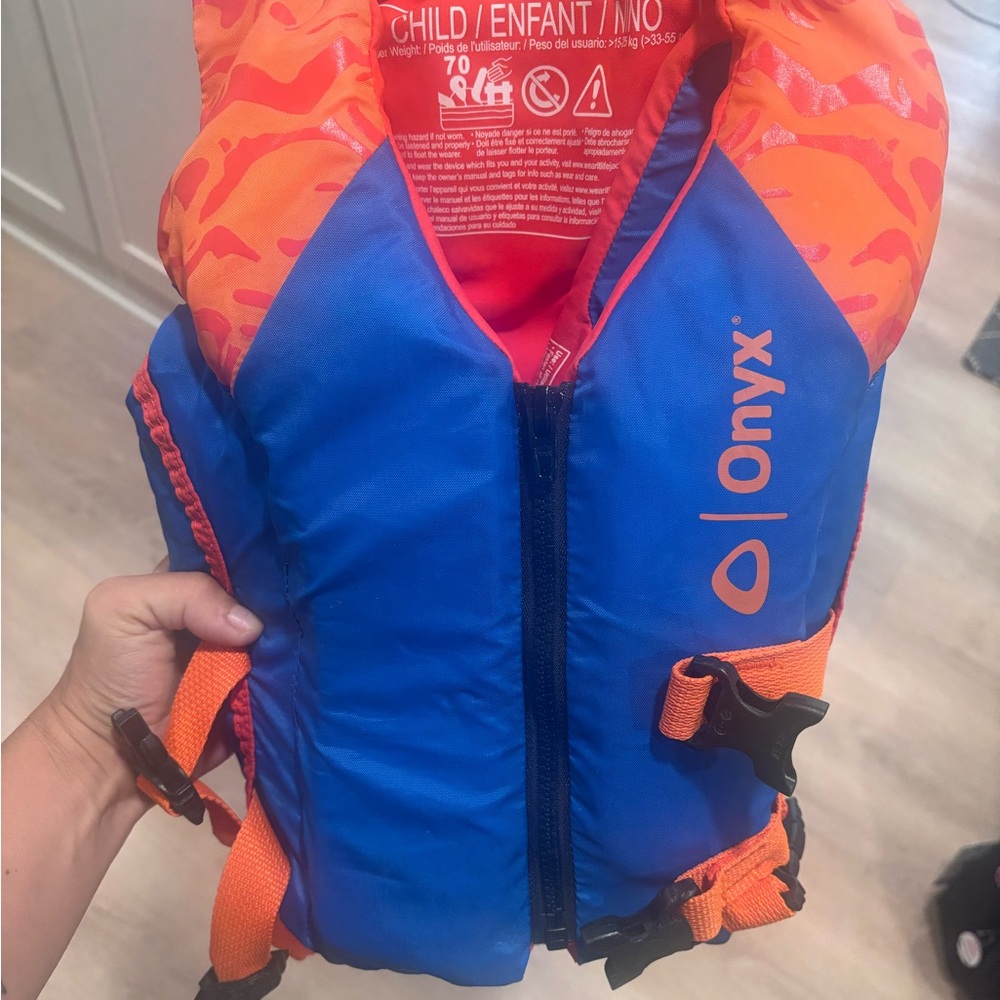 Onyx Kids Life Vest in Blue and Orange